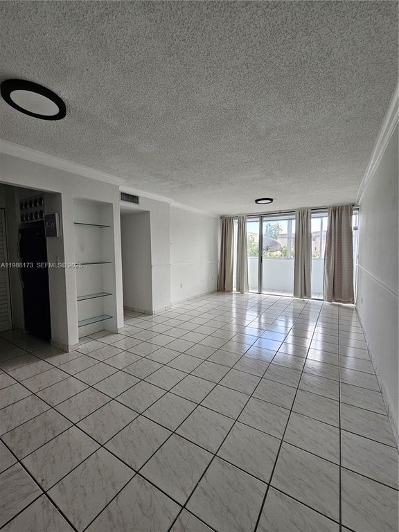 840 NW 87th Ave 406, Miami, FL 33172