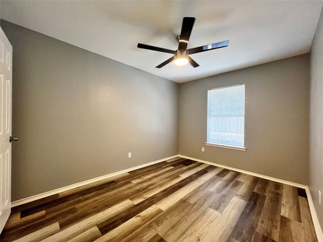 1010 S Retta Street, Fort Worth, TX 76111