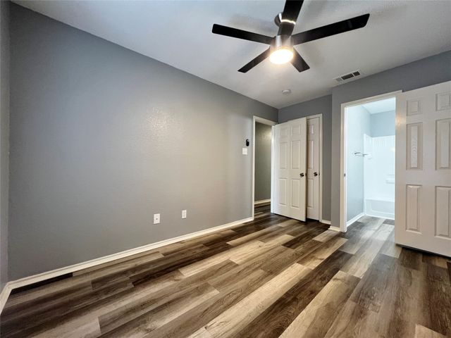 1010 S Retta Street, Fort Worth, TX 76111