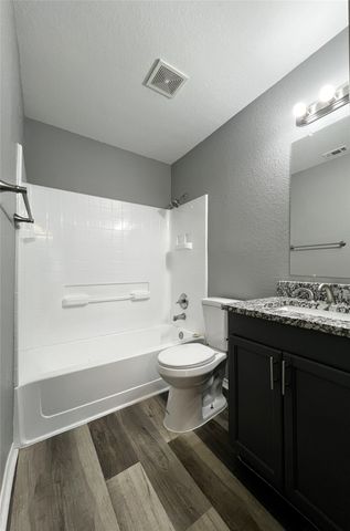 1010 S Retta Street, Fort Worth, TX 76111