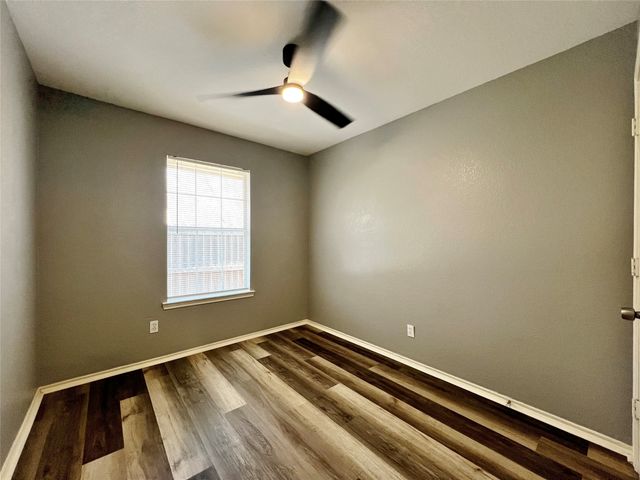 1010 S Retta Street, Fort Worth, TX 76111