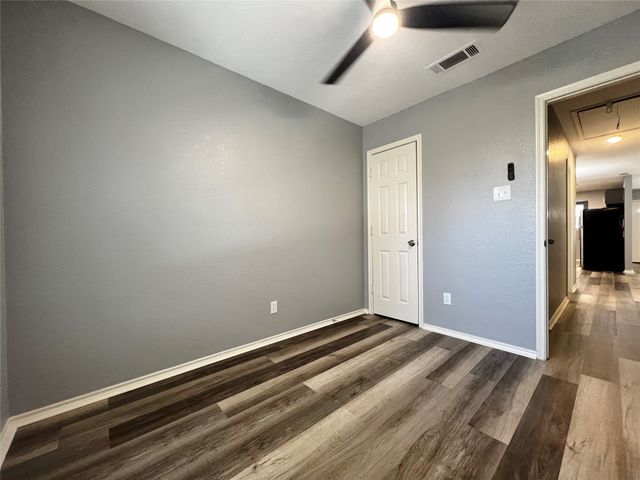 1010 S Retta Street, Fort Worth, TX 76111