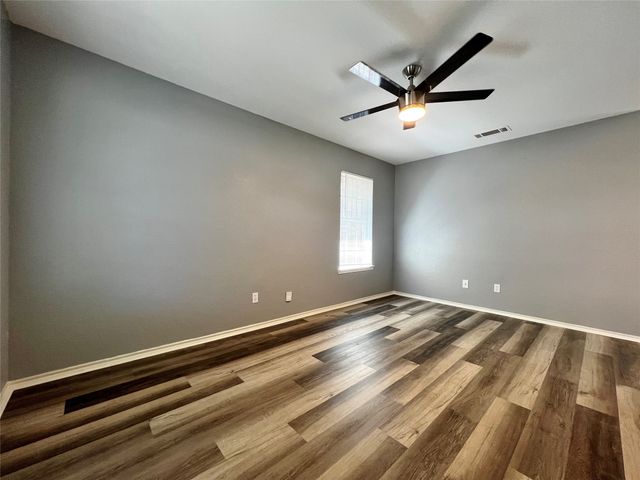 1010 S Retta Street, Fort Worth, TX 76111