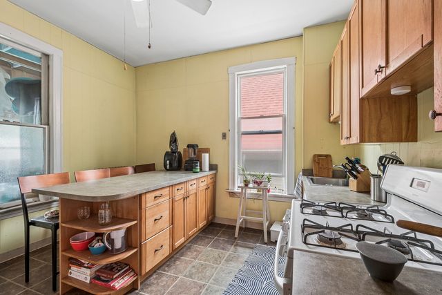 4734 N Artesian Avenue, Chicago, IL 60625