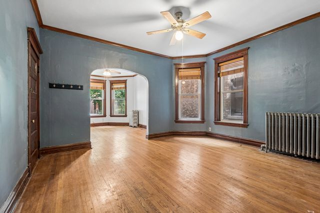 4734 N Artesian Avenue, Chicago, IL 60625