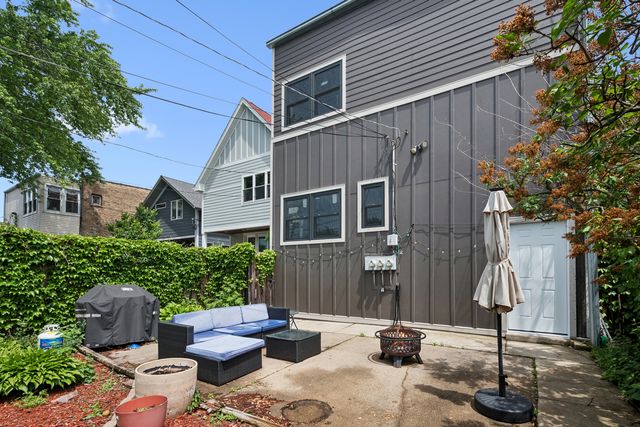 4734 N Artesian Avenue, Chicago, IL 60625