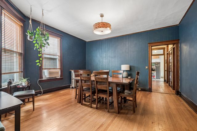 4734 N Artesian Avenue, Chicago, IL 60625