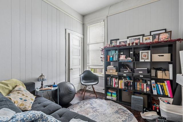 4734 N Artesian Avenue, Chicago, IL 60625