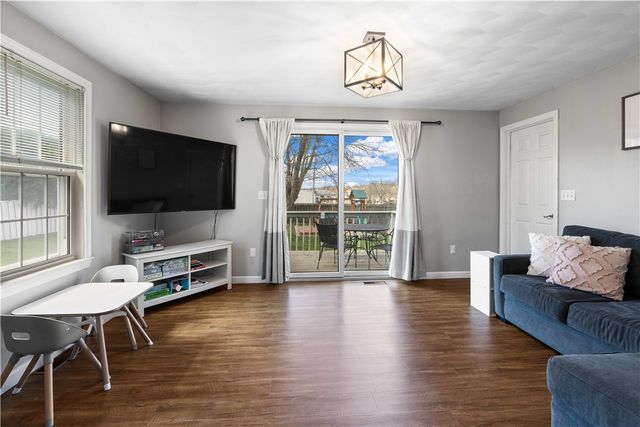 3 Mallory Court, Bristol, RI 02809