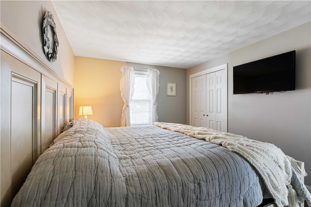 3 Mallory Court, Bristol, RI 02809