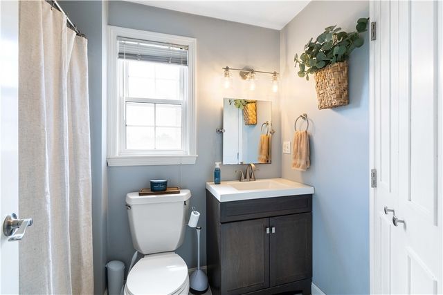 3 Mallory Court, Bristol, RI 02809