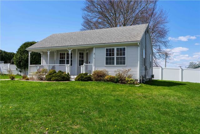 3 Mallory Court, Bristol, RI 02809