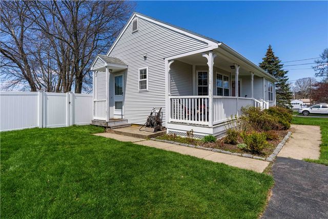 3 Mallory Court, Bristol, RI 02809