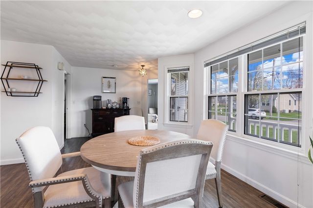 3 Mallory Court, Bristol, RI 02809