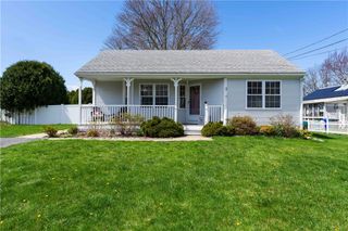 3 Mallory Court, Bristol, RI 02809