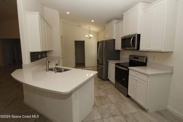 4596 Broomsedge Circle, West Melbourne, FL 32904