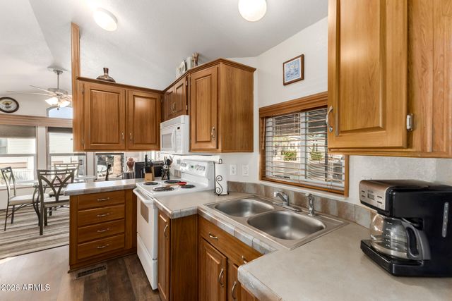 111 S GREENFIELD Road 104, Mesa, AZ 85206