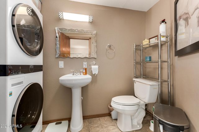 111 S GREENFIELD Road 104, Mesa, AZ 85206