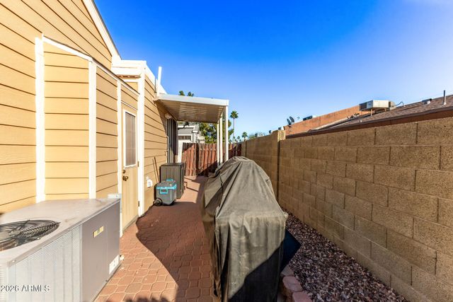 111 S GREENFIELD Road 104, Mesa, AZ 85206