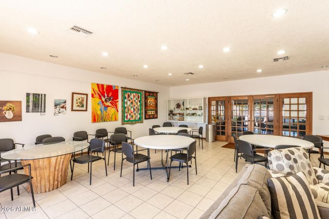 111 S GREENFIELD Road 104, Mesa, AZ 85206