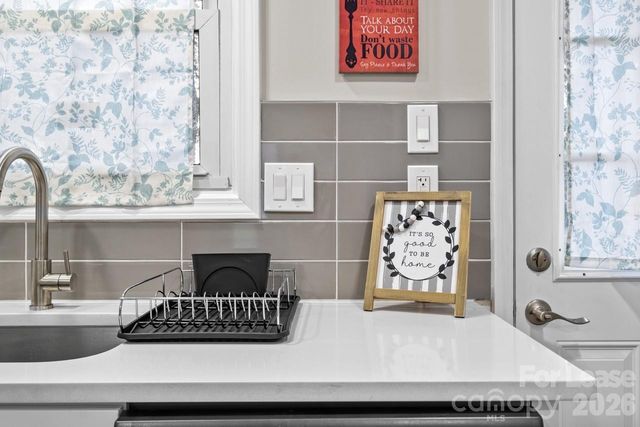 2620 Englehardt Street, Charlotte, NC 28216