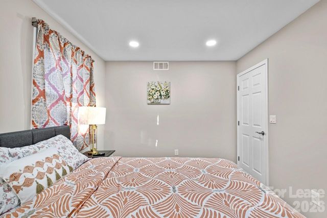 2620 Englehardt Street, Charlotte, NC 28216