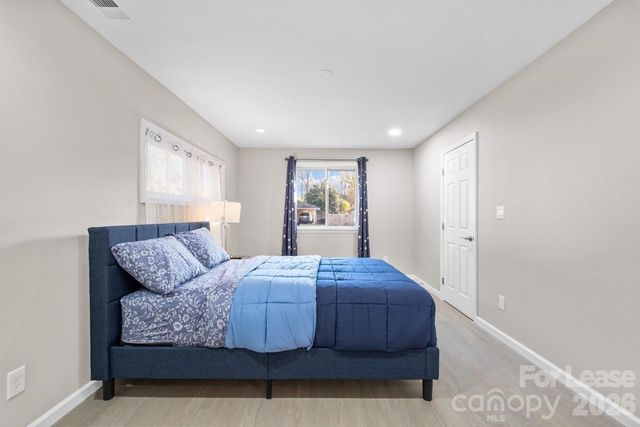 2620 Englehardt Street, Charlotte, NC 28216