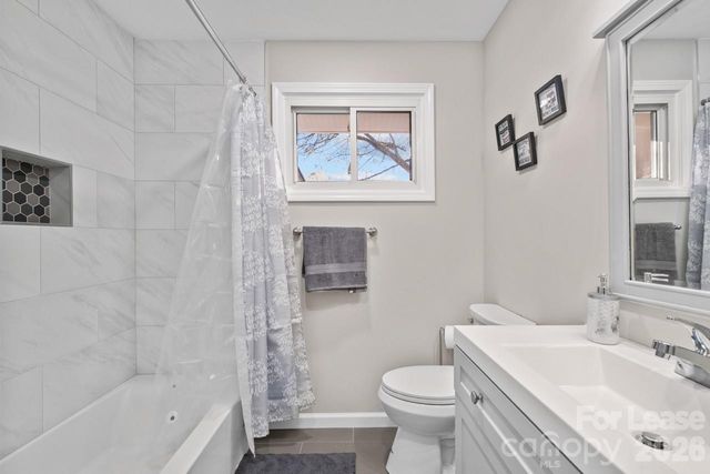 2620 Englehardt Street, Charlotte, NC 28216