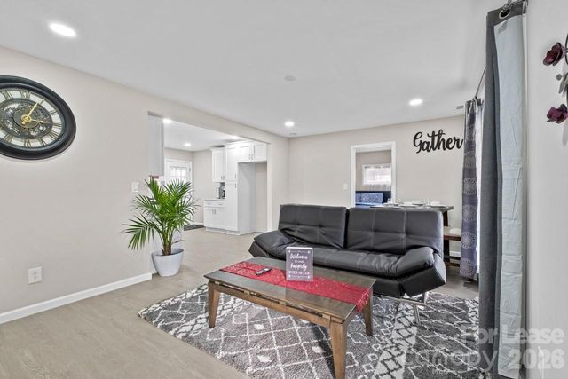 2620 Englehardt Street, Charlotte, NC 28216