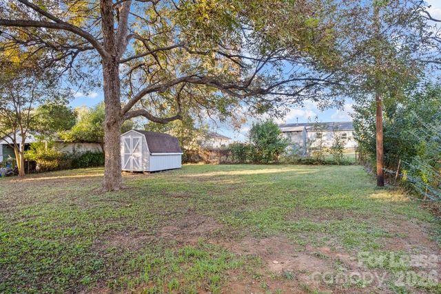 2620 Englehardt Street, Charlotte, NC 28216