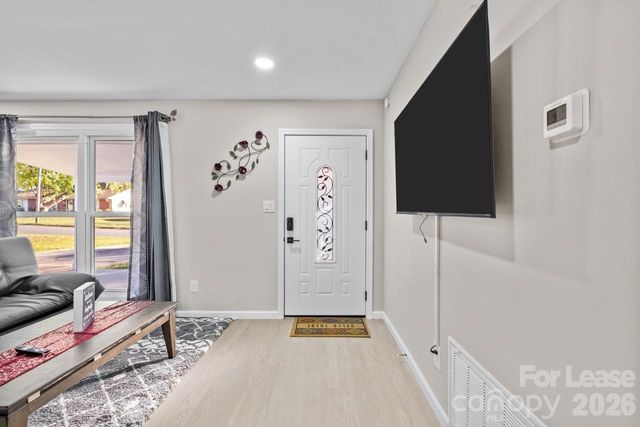 2620 Englehardt Street, Charlotte, NC 28216