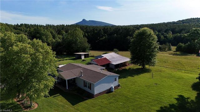 1075 Atkins Lane, Pinnacle, NC 27043