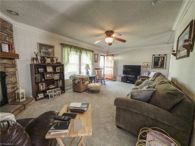 1075 Atkins Lane, Pinnacle, NC 27043