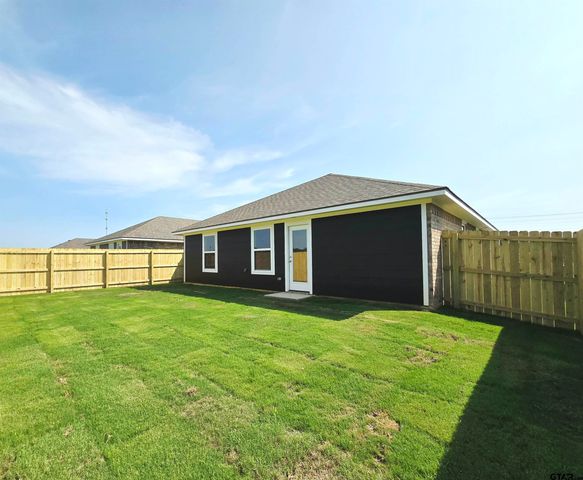 1702 Meadow Lane, Whitehouse, TX 75791