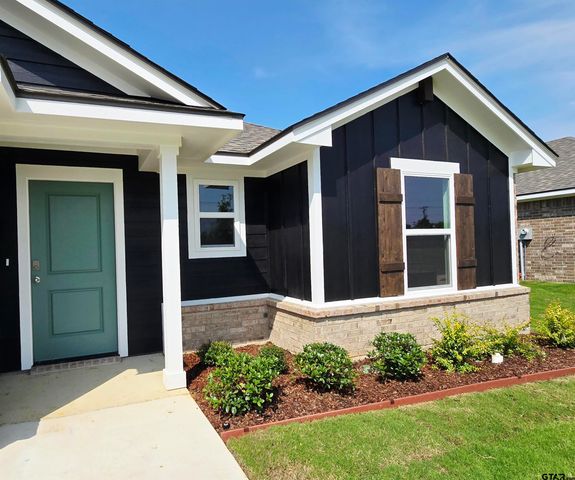 1702 Meadow Lane, Whitehouse, TX 75791