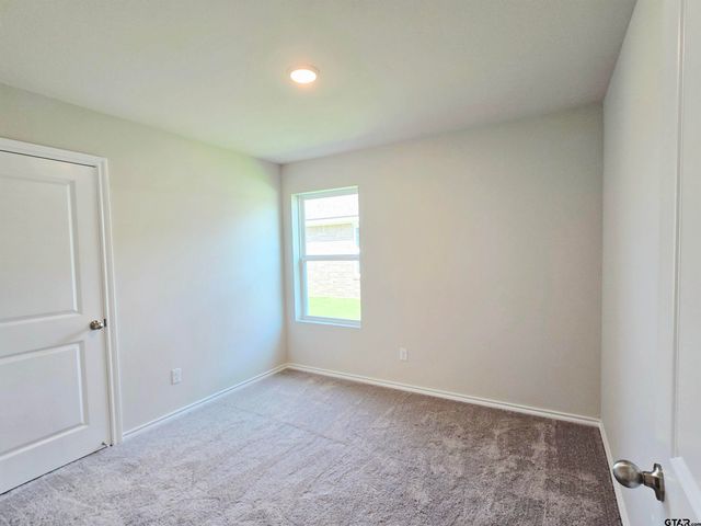 1702 Meadow Lane, Whitehouse, TX 75791
