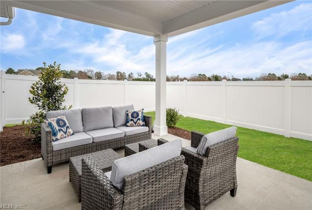 105 Kini LN, Suffolk, VA 23435