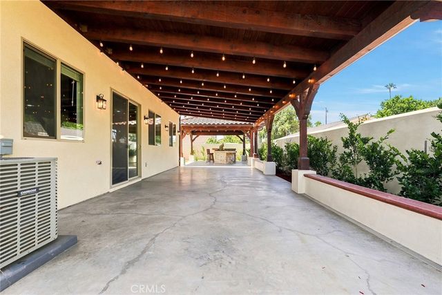 7861 Fluffy Duckling Lane, Winnetka, CA 91306