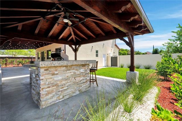 7861 Fluffy Duckling Lane, Winnetka, CA 91306