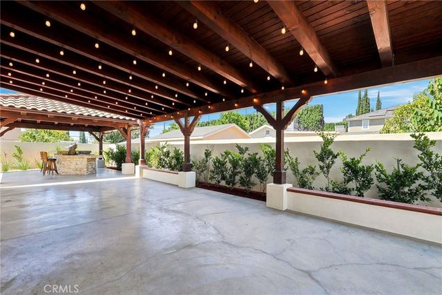 7861 Fluffy Duckling Lane, Winnetka, CA 91306