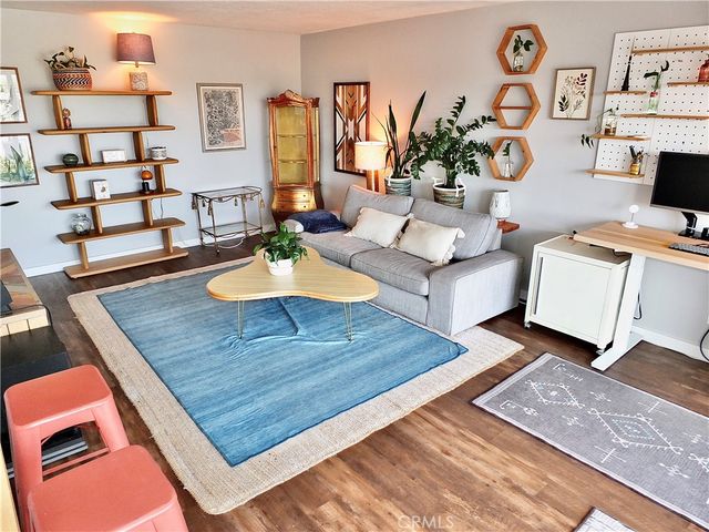 372 Carroll Park E 406, Long Beach, CA 90814