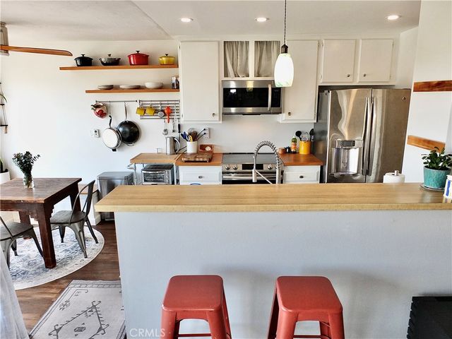 372 Carroll Park E 406, Long Beach, CA 90814