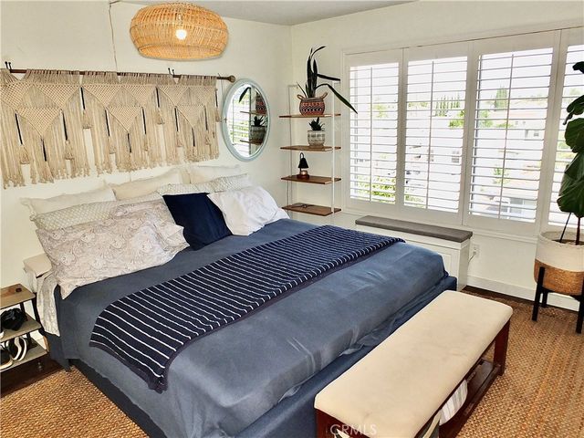 372 Carroll Park E 406, Long Beach, CA 90814