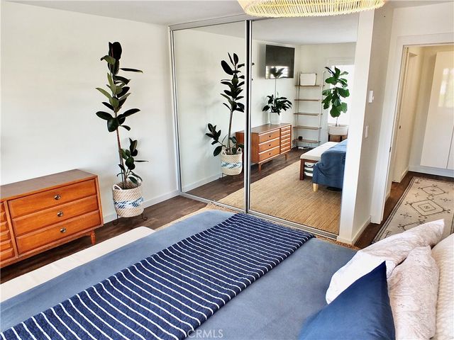 372 Carroll Park E 406, Long Beach, CA 90814