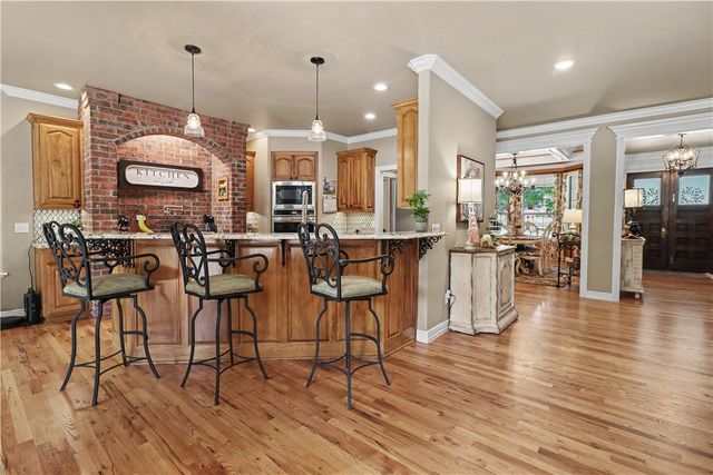 2305 E Whispering Oaks Lane, Fayetteville, AR 72701