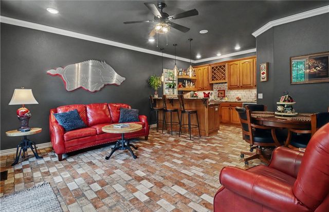 2305 E Whispering Oaks Lane, Fayetteville, AR 72701