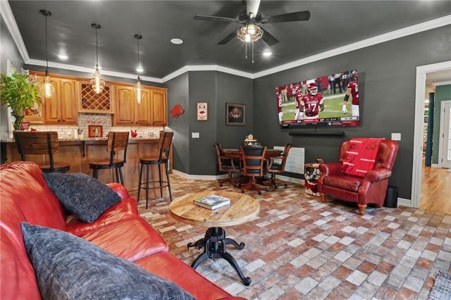 2305 E Whispering Oaks Lane, Fayetteville, AR 72701