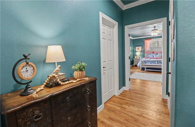 2305 E Whispering Oaks Lane, Fayetteville, AR 72701