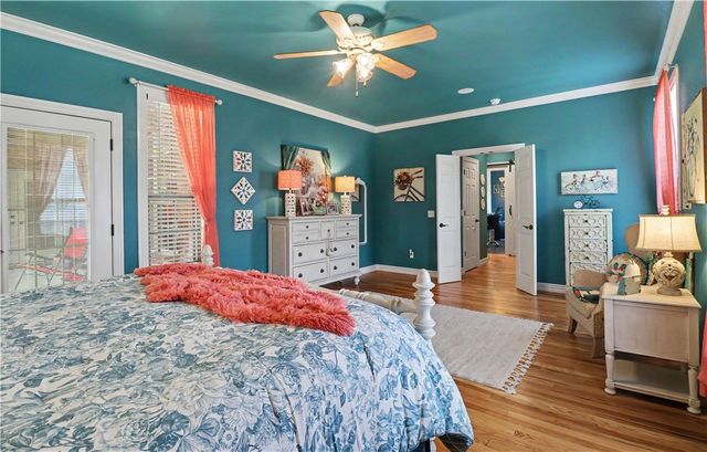 2305 E Whispering Oaks Lane, Fayetteville, AR 72701