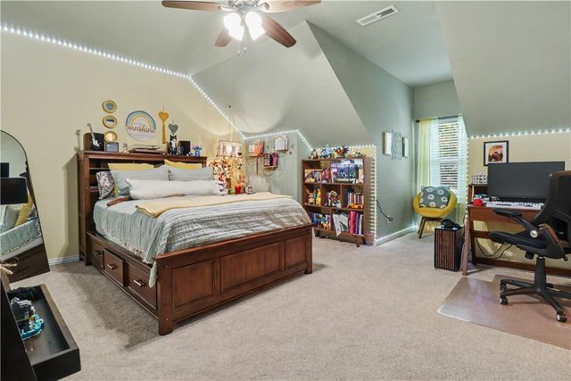 2305 E Whispering Oaks Lane, Fayetteville, AR 72701